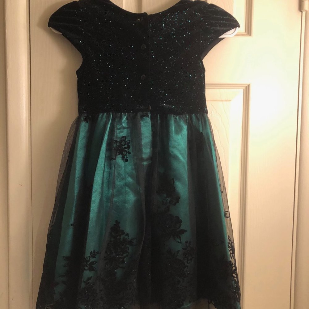 Holiday-Formal girls dress Size 6 Black/Green